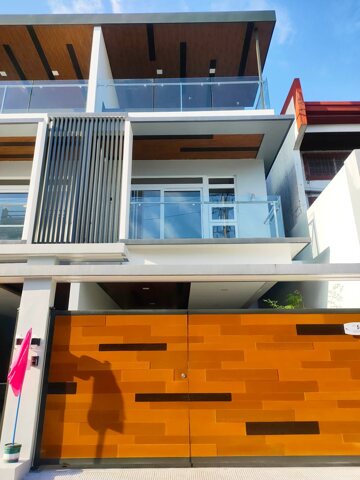 Sikatuna Village, Quezon, Townhouse For Sale