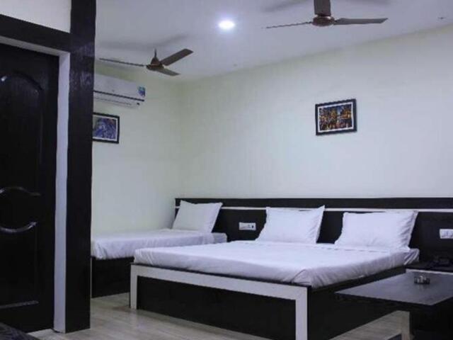 Russel Crossing, Naiper Town, Jabalpur, Hotel Wardhman, Hotel Russel Crossing, Naiper Town, Jabalpur, Hotel Wardhman, Hotel