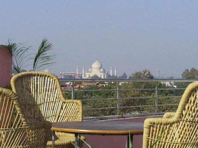 Opp. Hotel Mughal,fatehabad Road, Tajganj, Agra, Hotel Love Kush