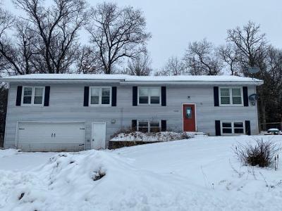 Th Ave Nw, Zimmerman, Foreclosure Single-family Home