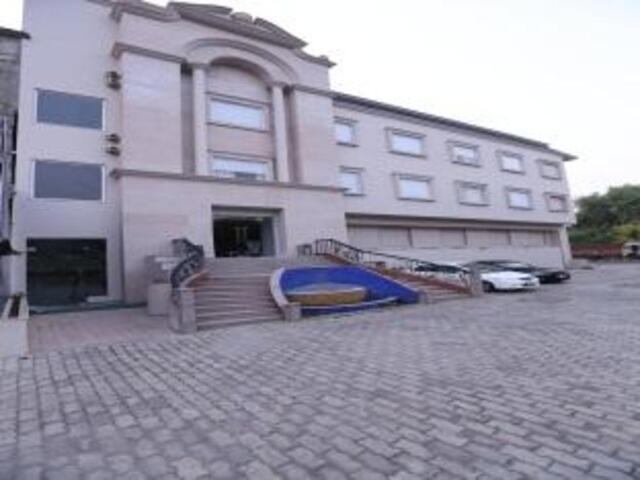 A Civil Lines, Chowki Chouraha, Bareilly, Amaya Hotel, Hotel