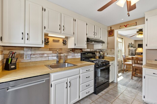 Saint Marc Cir Unit H, South Windsor, Home For Sale