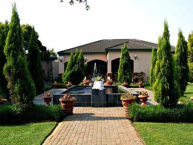 Turnbull Street, Richards Bay, Bon Hotel Empangeni