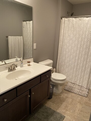 Bloomington, Room For Rent