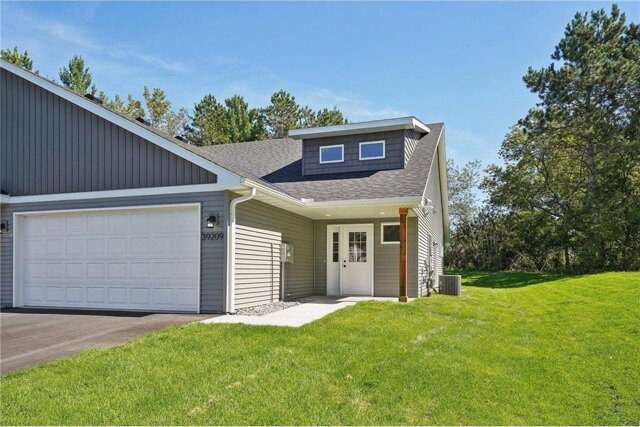 Grand Ave, North Branch, Home For Sale