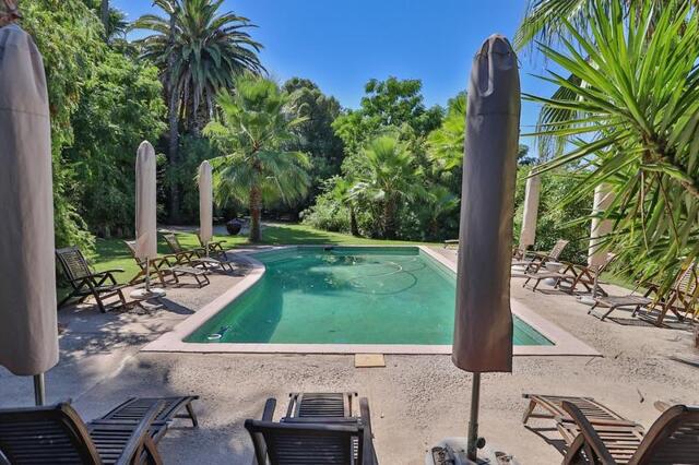 Hopefield, Lifestyle House &