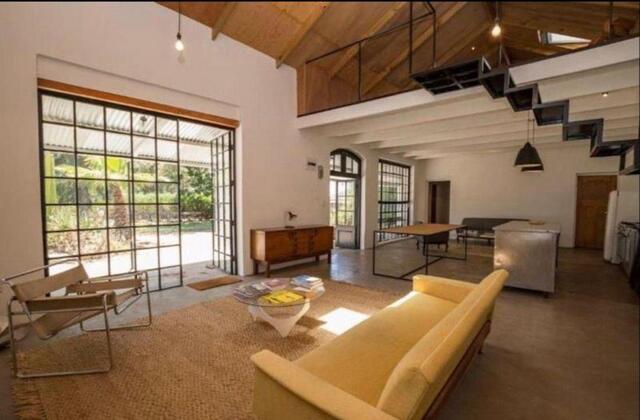 Hopefield, Modern Style With