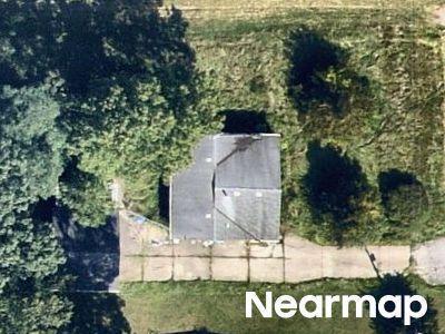 National Dr, Grafton, Preforeclosure Single-family Home