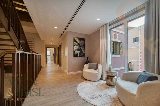 Jumeirah, Sur La Mer, Dubai, Villa For Rent