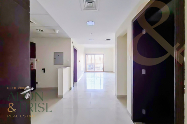 Jumeirah Village Circle, Jvc District,dubai, Apartment For Sale