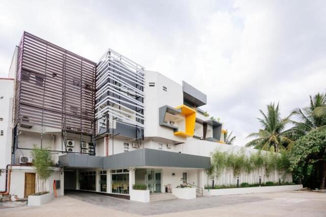 Maharlika Highway, Santiago, 3k Hotel And