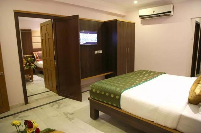 Kamaraj Rd, Kumbakonam, Set Residency, Hotel