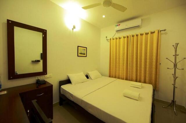Angamali - Airport Road,school Junction,nayathode,angamaly, Kochi, Sara Hotels And