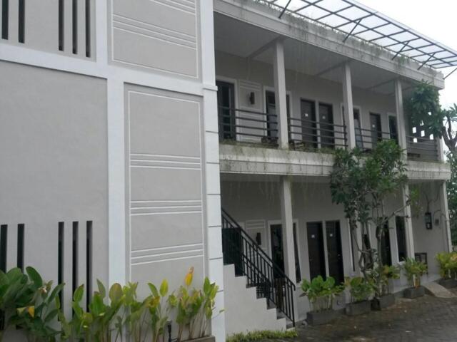 Jalan Srikoyo No,jember, Rumah Kita, Guesthouse/bed