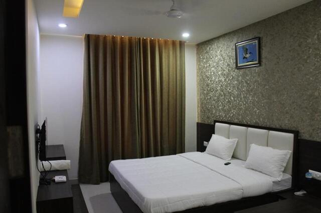 Circular Road, Bharatpur, Hotel Celebration, Hotel