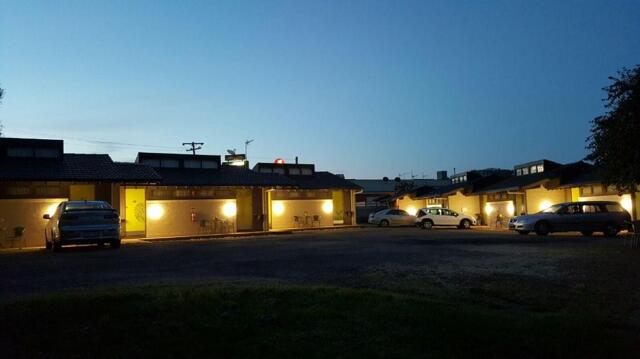 Tumbarumba Road, Batlow, The Apple Inn