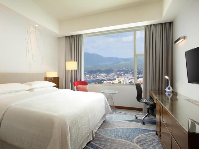 Jalan Piere Tendean Boulevard, Manado, Four Points By