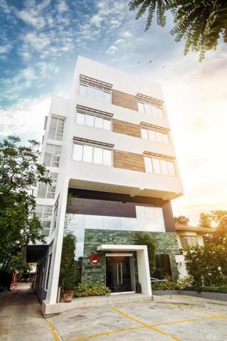 Burgos Street, Ilocos Sur, Hotel Lapira Vigan