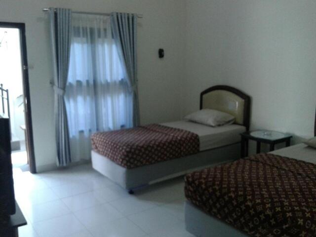 Jalan Sangga Buana I (komplek Bukit Hindu) No., Palangkaraya, Wisma Liontine, Guesthouse/bed