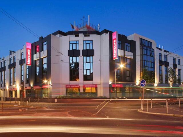 - Rue Tauzia, Bordeaux, Novotel Bordeaux Centre