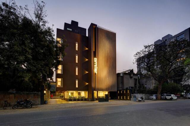 Near Nagri Hospital, Gujarat College Road, Ellisbridge, Ahmedabad, Hotel Carrefour, Hotel