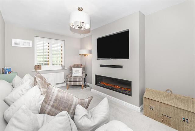 Burnley Road, Ramsbottom, 4 Bedroom Terraced