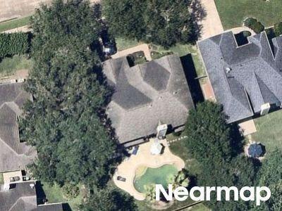 Cross Trail Dr, Sugar Land, Preforeclosure Single-family Home