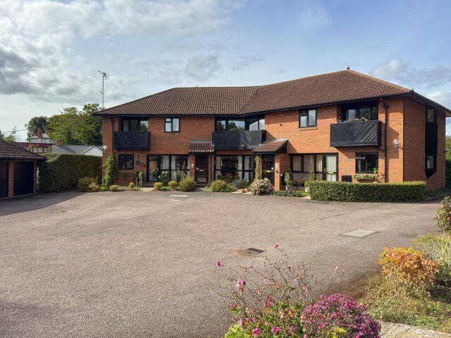 Burrows Court, Hampton Park, 2 Bedroom Flat