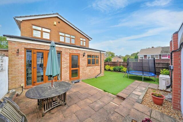 Walden Gardens, Penn, 4 Bedroom Detached