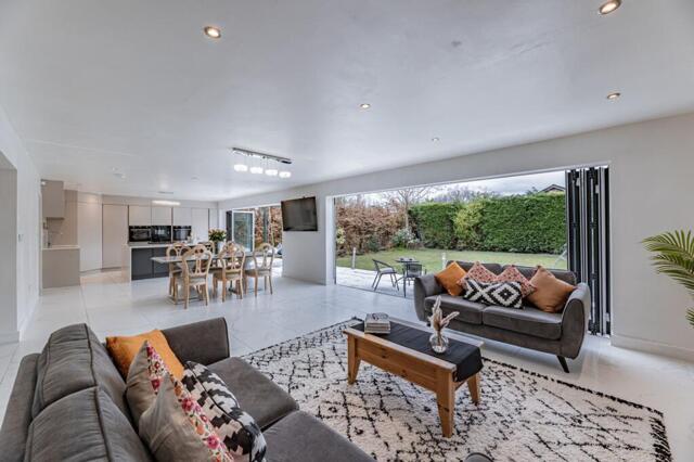 Pownall Avenue, Bramhall, 6 Bedroom Detached