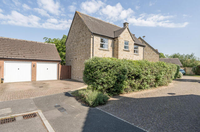 Grange Close, Wanborough, 4 Bedroom Detached