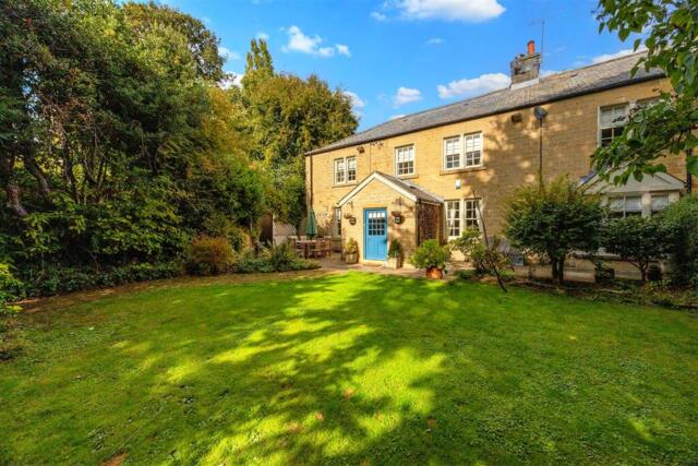 School Lane, Grenoside, 4 Bedroom Character