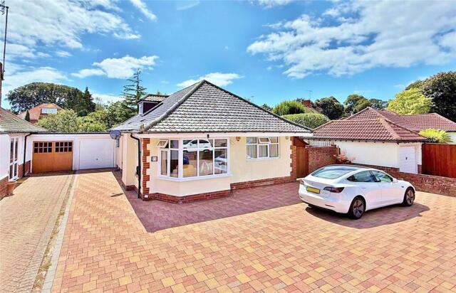 Goring-by-sea, Bury Drive, Worthing, 4 Bedroom Bungalow Goring-by-sea, Bury Drive, Worthing, 4 Bedroom Bungalow