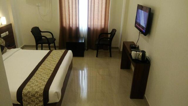 Fatehabad Road, Agra, Aster Inn