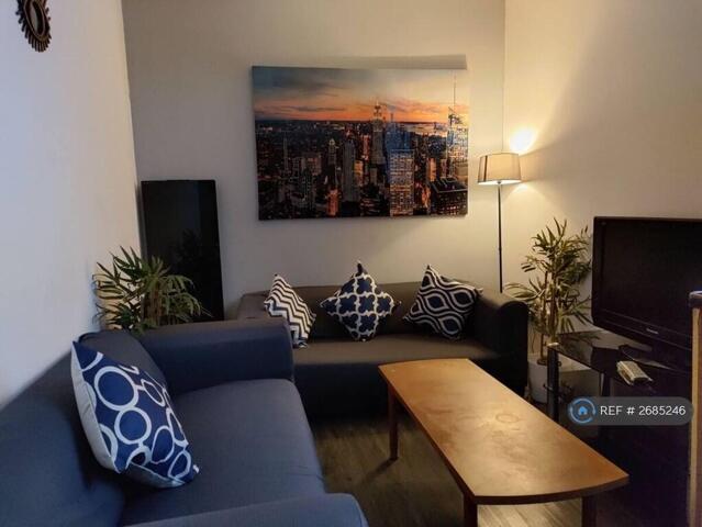 The Study, Salford, 3 Bedroom Flat