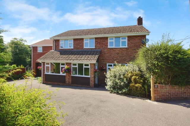 Hopton Road, Dursley, 4 Bedroom Detached