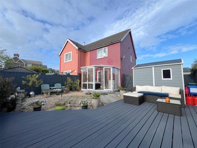 Johnston, Chestnut Tree Drive, Haverfordwest, 2 Bedroom End