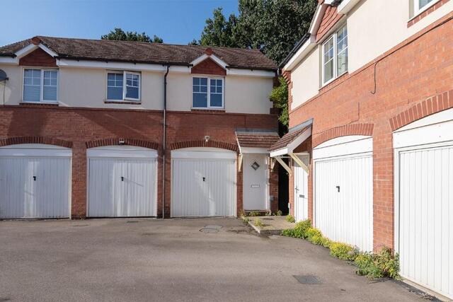 Hidcote Close, Rugby, 2 Bedroom Flat