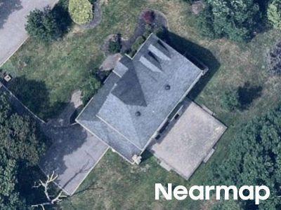 Horstead Ct, Yaphank, Preforeclosure Single-family Home