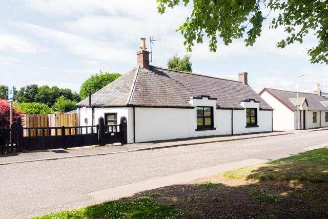 Kinnear Square, Laurencekirk, 2 Bedroom Cottage Kinnear Square, Laurencekirk, 2 Bedroom Cottage