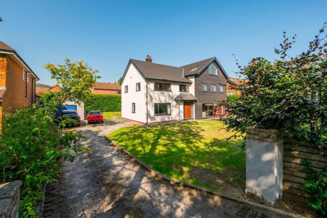 Primrose Cottage, Holhouse Lane, 6 Bedroom Detached