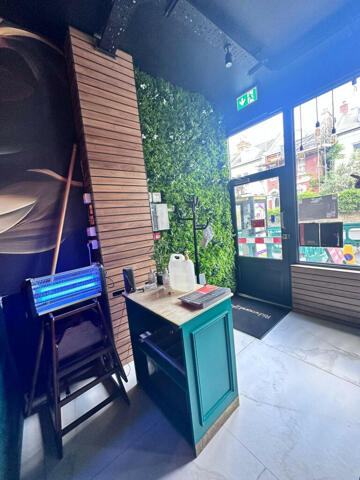 Sheen Road, Richmond, Shop For Sale