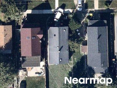 E Benton St, Joliet, Preforeclosure Single-family Home