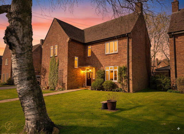 Valiant Square, Bury, 4 Bedroom Detached