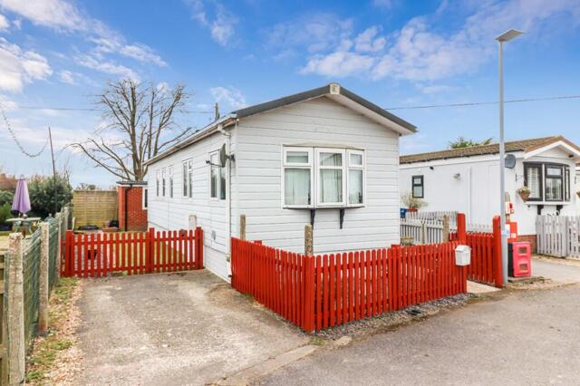 Whelpley Hill, Whelpley Hill Park, Chesham, 2 Bedroom Detached