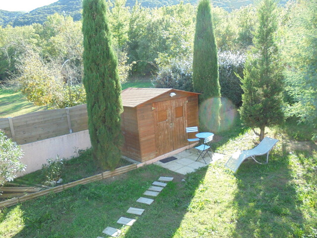Ceret, Room For Rent