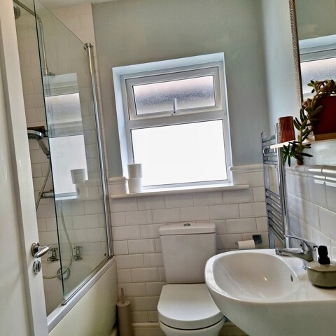 Whitefield Manor, Room For Rent