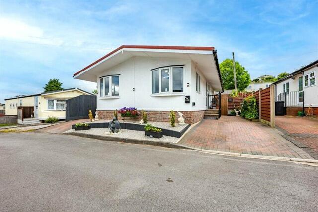 New Tupton, Sunningdale Park, Chesterfield, 2 Bedroom Mobile