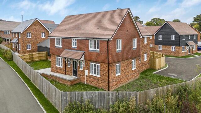 Stoke Mandeville, Aylesbury, 4 Bedroom Detached