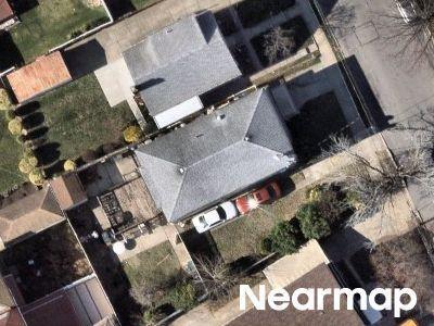 Th St, Saint Albans, Preforeclosure Multi-family Home